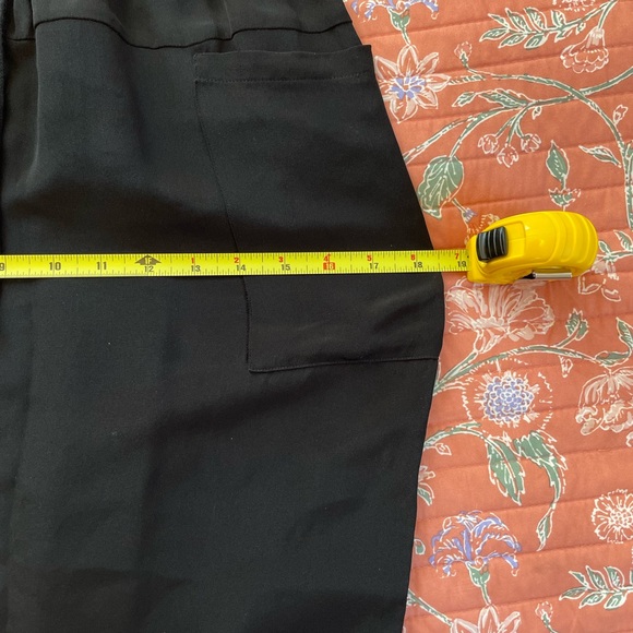 Rebecca Minkoff 100% Silk Pull-On Drawstring Skirt w/Pockets - Picture 7 of 11